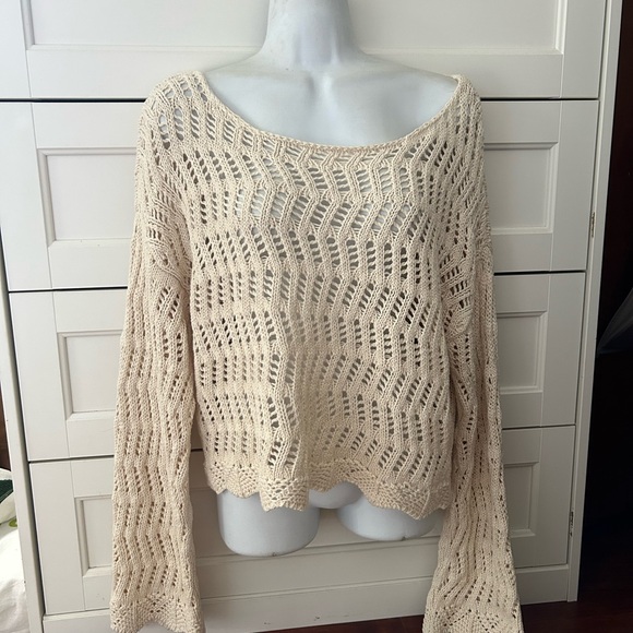 American Eagle Outfitters Sweaters - American eagle Cream Knit Women's Sweater